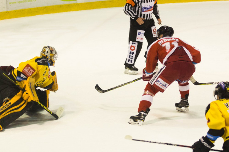 Kohouti po delší době vyhráli doma, Litvínov porazili 4:2