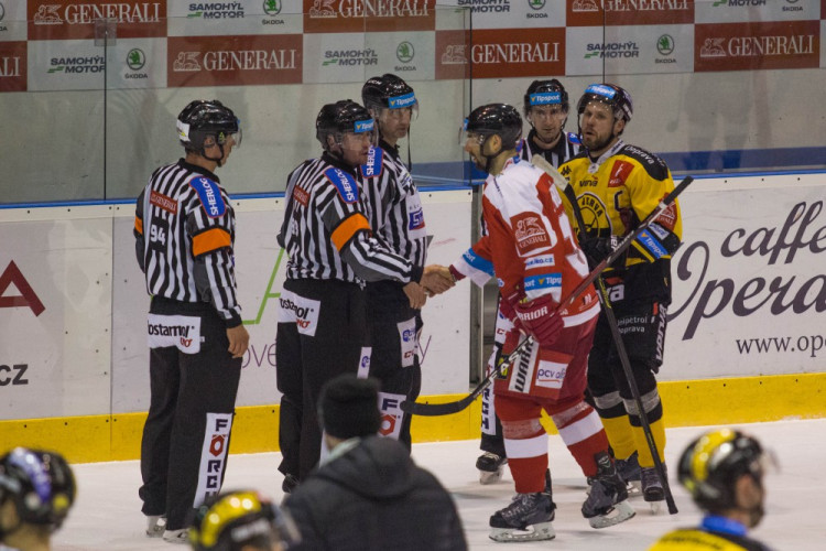 Kohouti po delší době vyhráli doma, Litvínov porazili 4:2