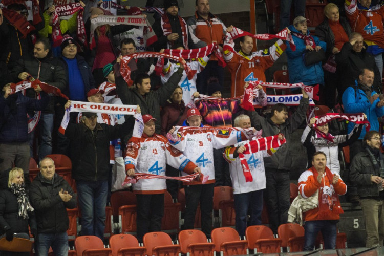 Kohouti po delší době vyhráli doma, Litvínov porazili 4:2