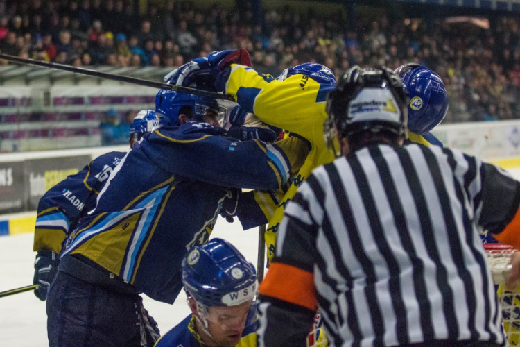 Přerov večer žil na zimáku Jágrem. Zubři navíc porazili Kladno 2:1