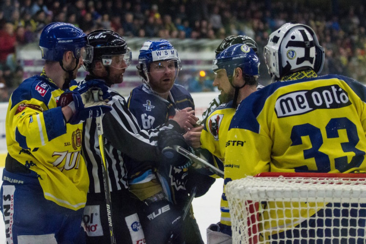 Přerov večer žil na zimáku Jágrem. Zubři navíc porazili Kladno 2:1