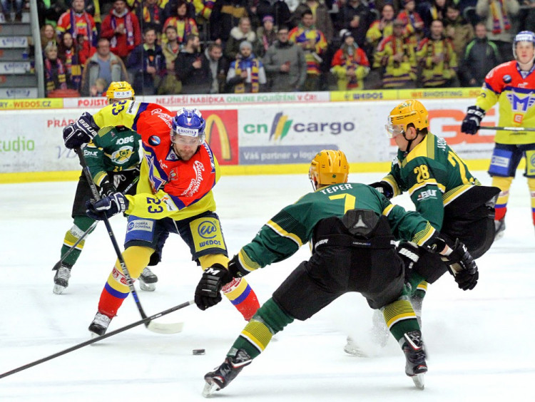 Lukáš Květoň byl v utkání proti Vsetínu na ledě vidět