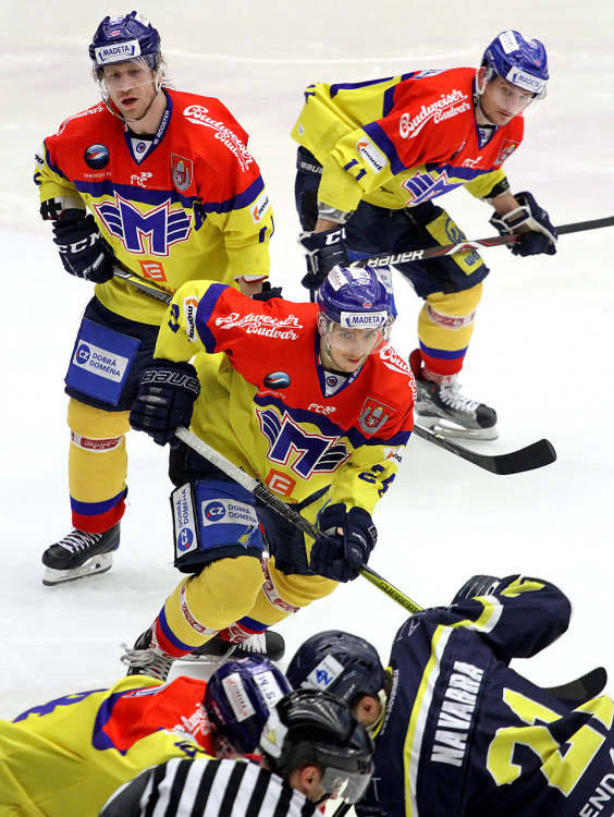 Vlastimil Dostálek, Filip Novák a Miloslav Čermák při buly