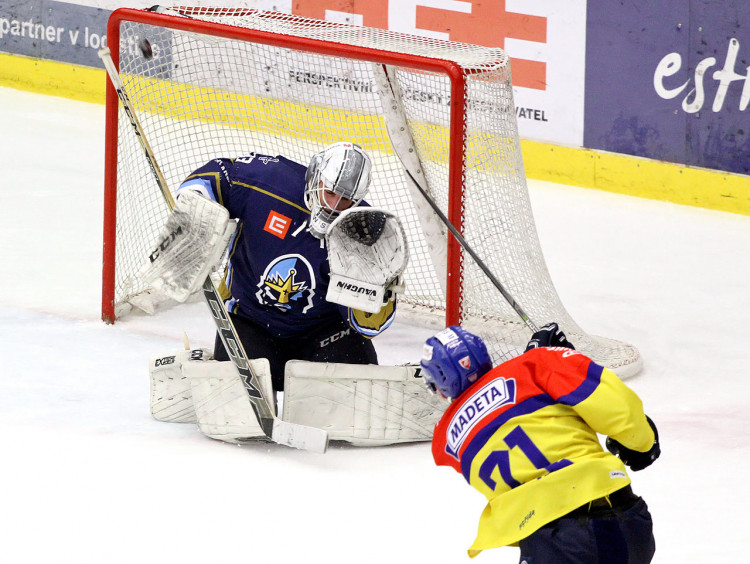 Slibný střelecký pokus Luboše Roba mladšího mířil těsně mimo