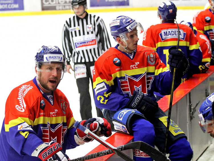 Petr Vampola burcuje své spoluhráče