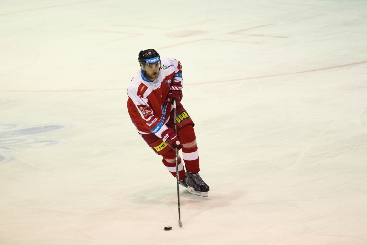 Kohouti nastříleli Kometě sedm gólů a stále živí naději na nejlepší šestku