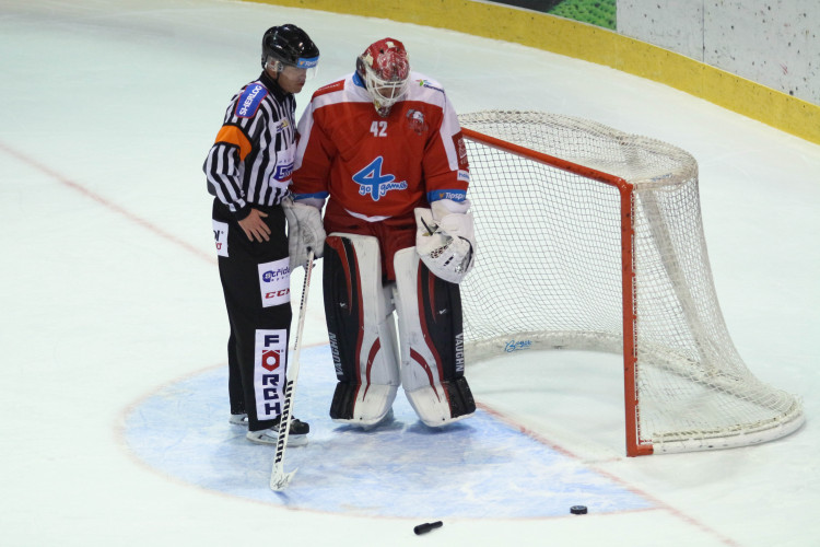 Kohouti nastříleli Kometě sedm gólů a stále živí naději na nejlepší šestku