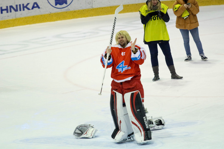 Kohouti nastříleli Kometě sedm gólů a stále živí naději na nejlepší šestku