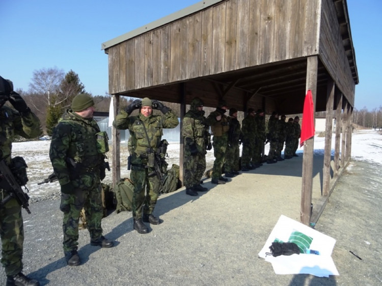 Příslušníci 153. ženijního praporu absolvovali na Libavé tvrdý výcvik v třeskutých mrazech