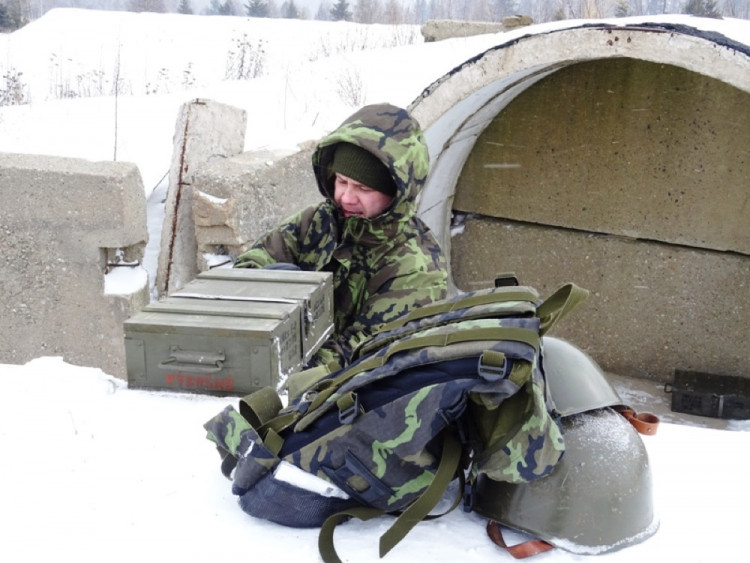 Příslušníci 153. ženijního praporu absolvovali na Libavé tvrdý výcvik v třeskutých mrazech