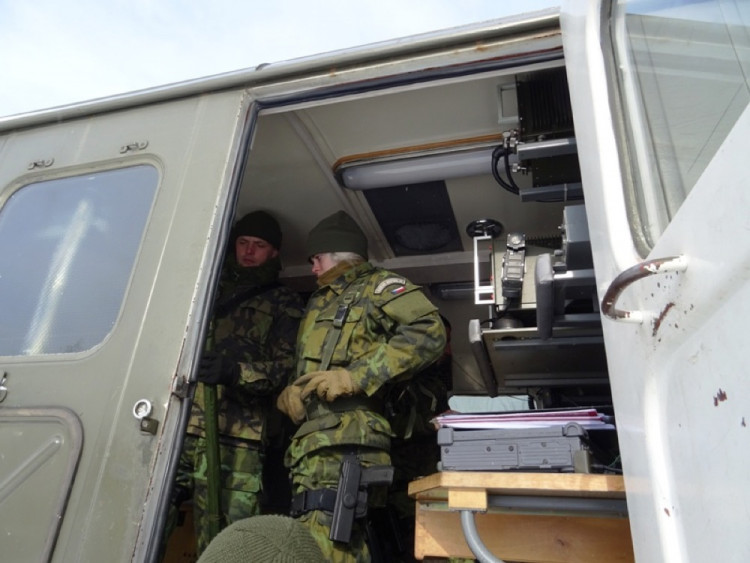 Příslušníci 153. ženijního praporu absolvovali na Libavé tvrdý výcvik v třeskutých mrazech