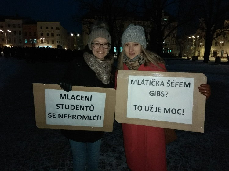 Demonstrace proti zvolení Zdeňka Ondráčka do čela komise pro GIBS