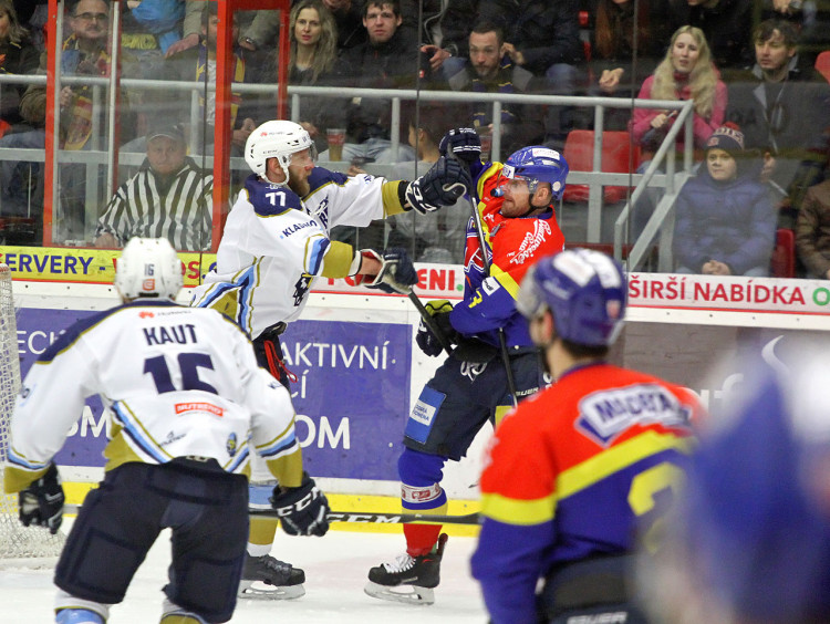 Pošťuchovaná mezi Květoněm a Štichem