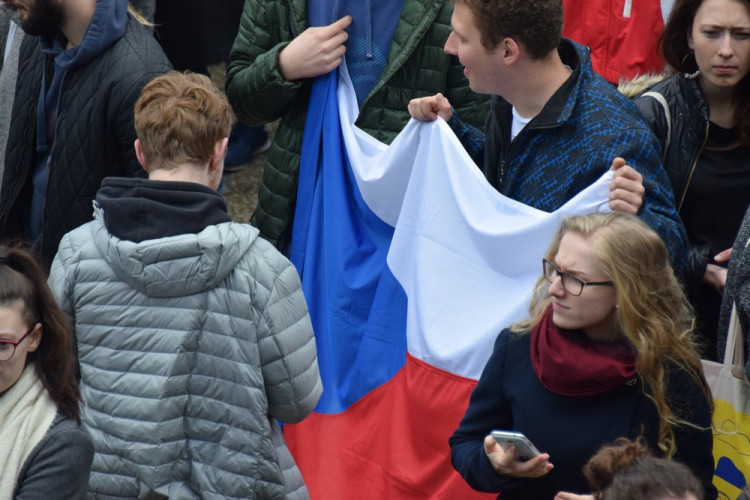 Studenti v Olomouci demonstrovali za ústavní hodnoty