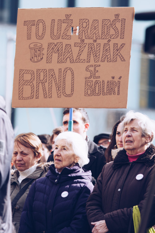 Studentská stávka #VyjdiVen v Brně optikou Vojtěcha Káby