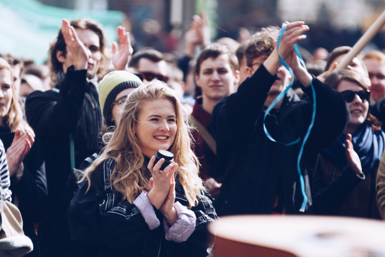 Studentská stávka #VyjdiVen v Brně optikou Vojtěcha Káby