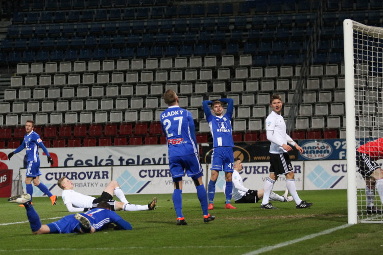 Sigma doma jen remizovala s Karvinou 1:1, přišla tak o třetí místo v tabulce