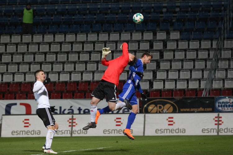 Sigma doma jen remizovala s Karvinou 1:1, přišla tak o třetí místo v tabulce