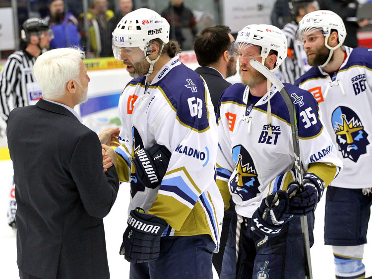 Setkání trenéra a jeho bývalého svěřence