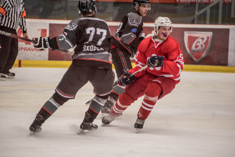 3. hokejový souboj vysokých škol: JČU - VŠTE 4:1