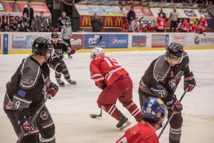 3. hokejový souboj vysokých škol: JČU - VŠTE 4:1