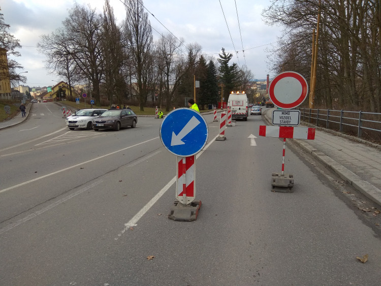 Uzavření Brněnského mostu z důvodu rekonstrukce, duben 2017