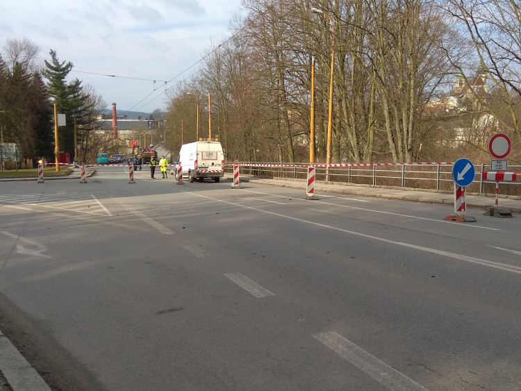 Uzavření Brněnského mostu z důvodu rekonstrukce, duben 2017
