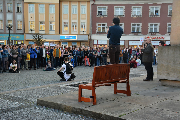 V řadě měst se konaly demonstrace proti vládě Andreje Babiše, v Hradci se sešly stovky lidí