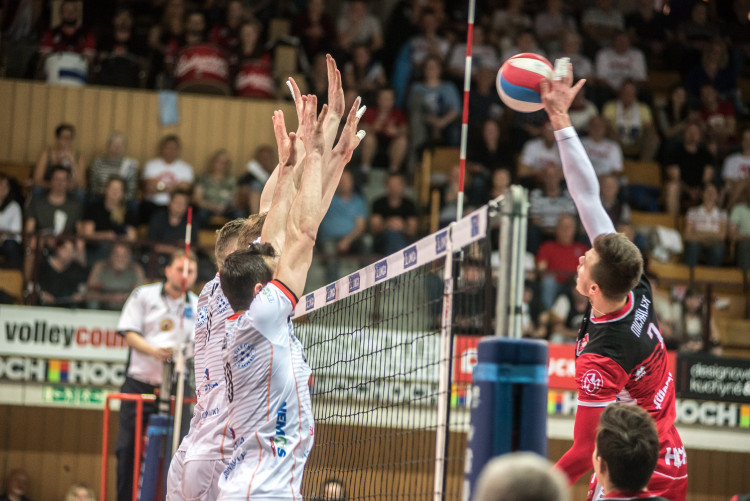 Třetí semifinále volejbalové extraligy mužů Jihostroj - Karlovarsko