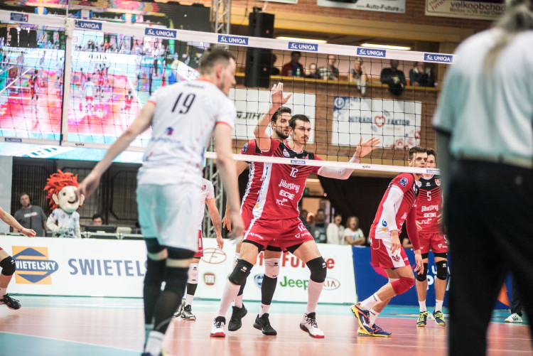 Třetí semifinále volejbalové extraligy mužů Jihostroj - Karlovarsko