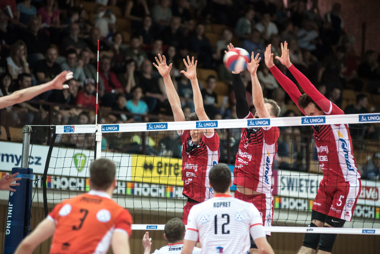 Třetí semifinále volejbalové extraligy mužů Jihostroj - Karlovarsko