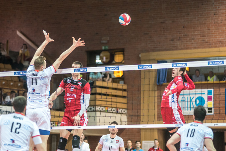 Třetí semifinále volejbalové extraligy mužů Jihostroj - Karlovarsko