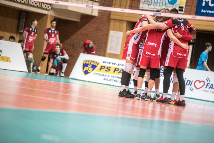 Třetí semifinále volejbalové extraligy mužů Jihostroj - Karlovarsko