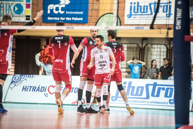 Třetí semifinále volejbalové extraligy mužů Jihostroj - Karlovarsko