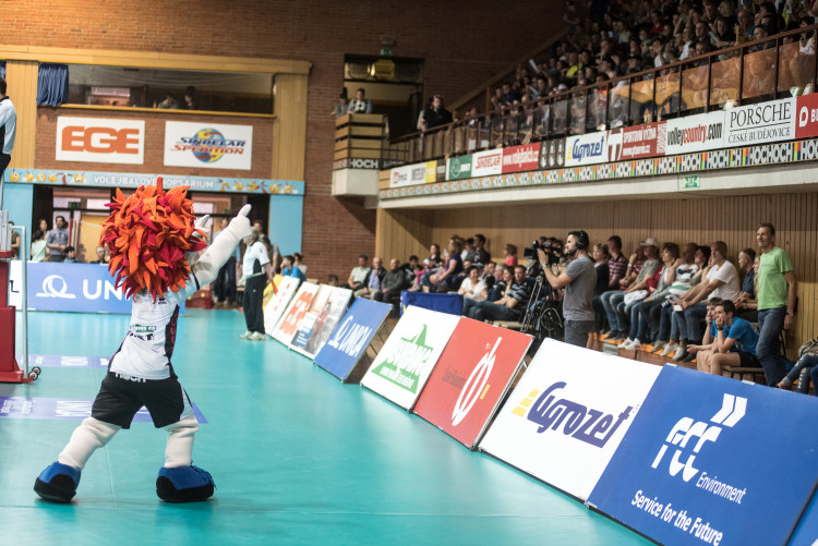 Třetí semifinále volejbalové extraligy mužů Jihostroj - Karlovarsko