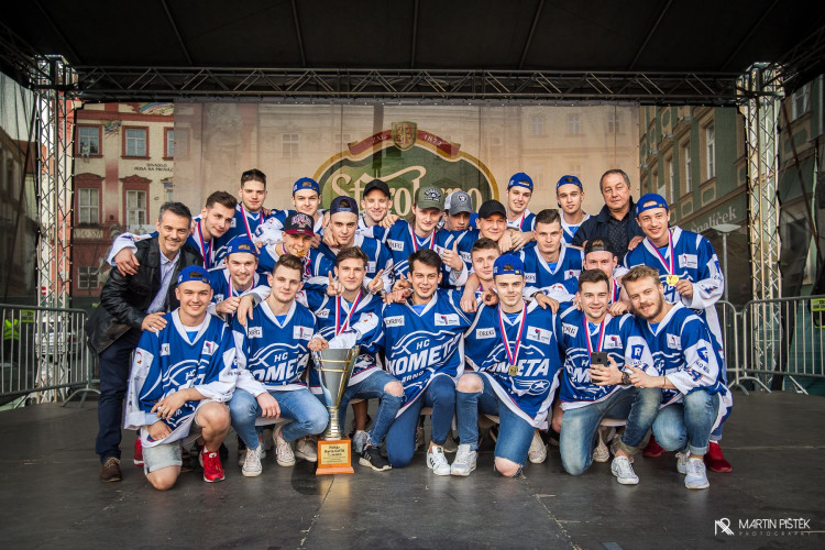 Modorobílý Zelňák optikou Martina Pištěka