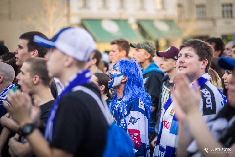 Modorobílý Zelňák optikou Martina Pištěka