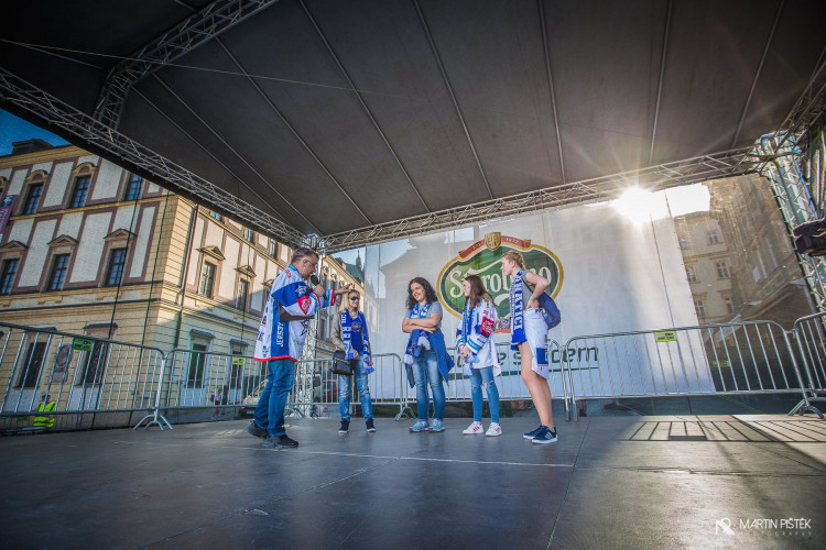 Modorobílý Zelňák optikou Martina Pištěka