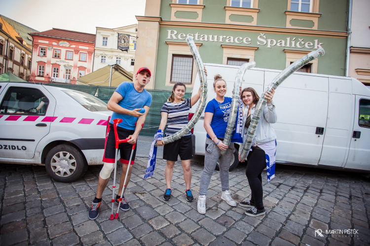 Modrobílá radost na Zelňáku optikou Martina Pištěka