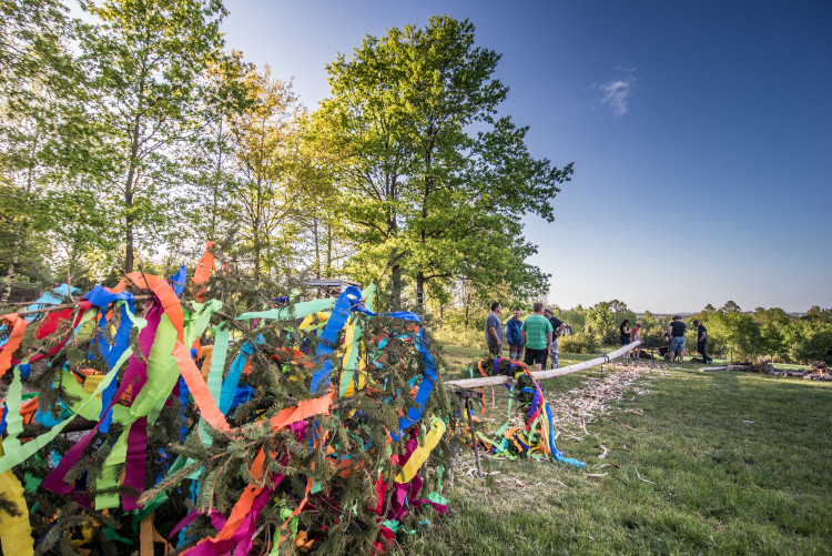 Stavění májky v Chlumci 2018