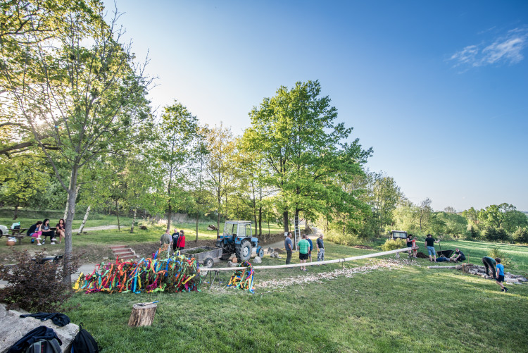 Stavění májky v Chlumci 2018