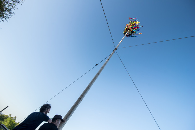 Stavění májky v Chlumci 2018