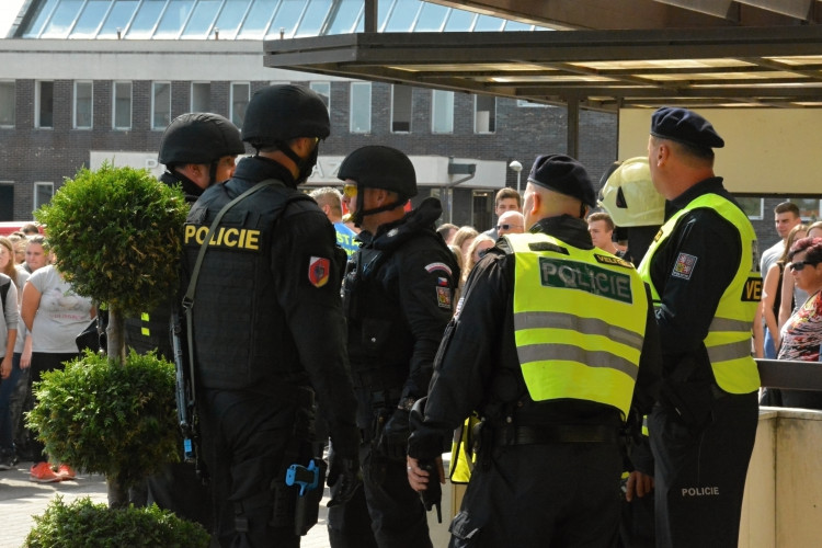 FOTO: Do Kongresového centra Aldis vnikli teroristé. Naštěstí jen v rámci cvičení