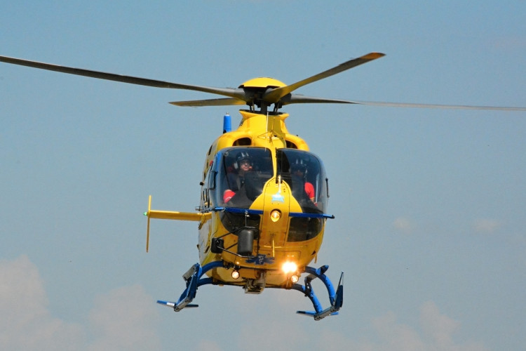 OBRAZEM: Hradecké nebe o víkendu ovládly vrtulníky