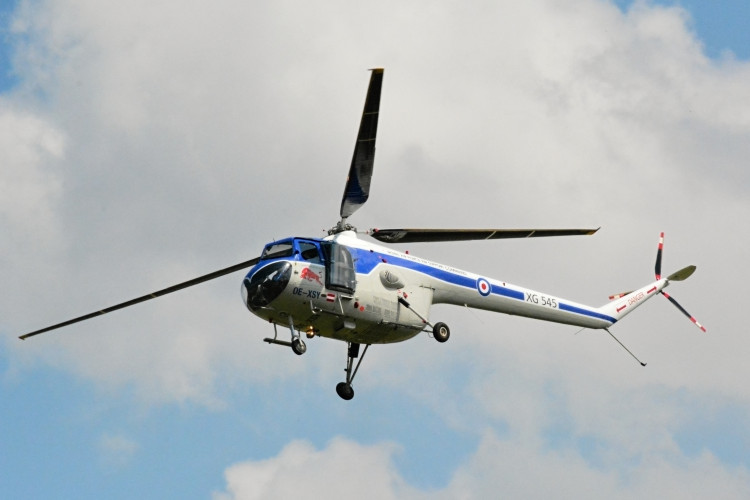 OBRAZEM: Hradecké nebe o víkendu ovládly vrtulníky