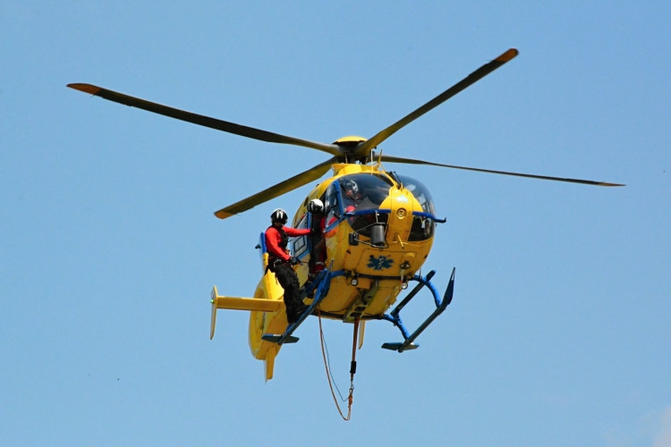 OBRAZEM: Hradecké nebe o víkendu ovládly vrtulníky