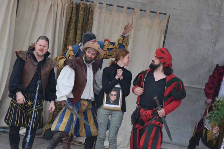 FOTOGALERIE: Středověká společnost ovládla Helfštýn. Podívejte se na fotky z prvního dne festivalu