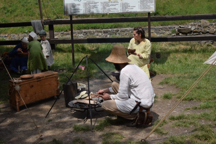 FOTOGALERIE: Středověká společnost ovládla Helfštýn. Podívejte se na fotky z prvního dne festivalu