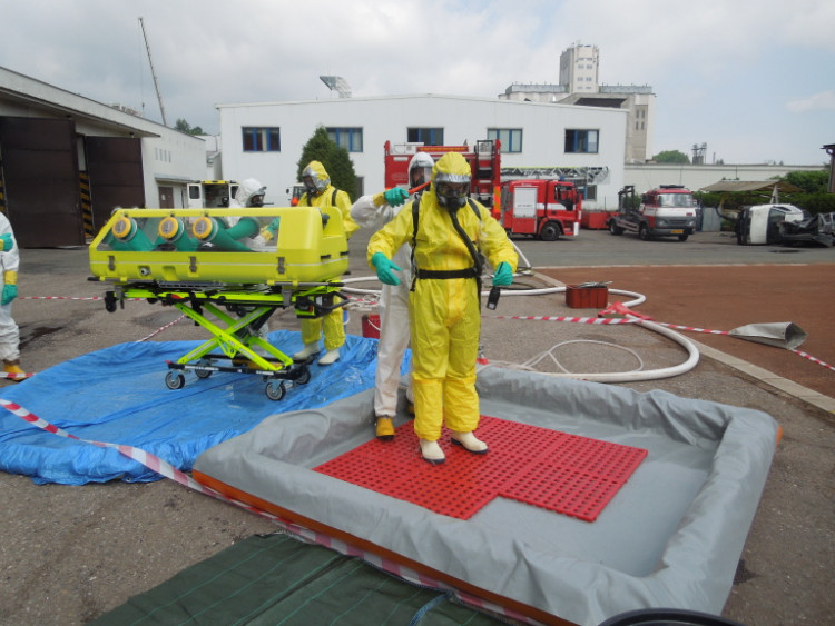 Cvičení s biohazard týmem