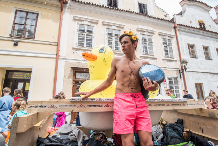 Králem Budějovického Majálesu se stal Martin Picek z Gymnázia J. V. Jirsíka